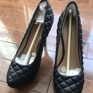 NWT Shoe Dazzle 5in Quilted Heels